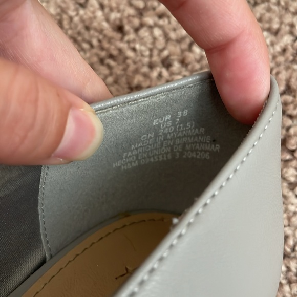 Gray pleather pointed kitten heels - Picture 4 of 5